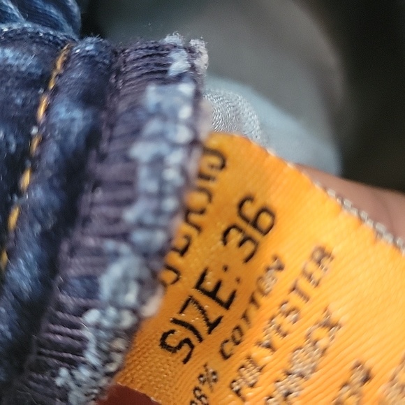 Stonewashed Denim Cropped Jeans - Picture 6 of 6